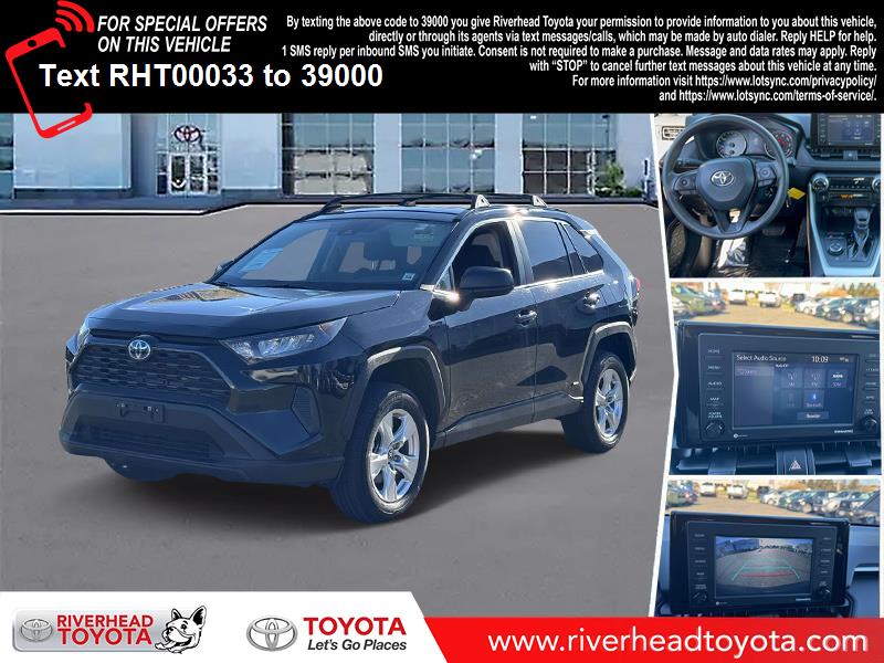 2021 Toyota RAV4 LE's photo