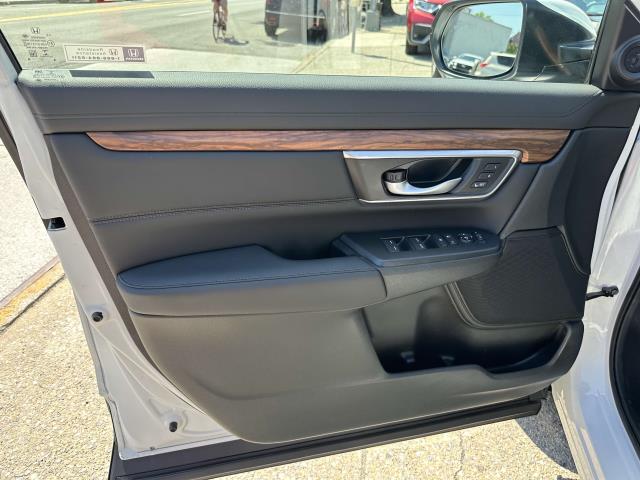 used 2022 Honda CR-V car, priced at $30,995
