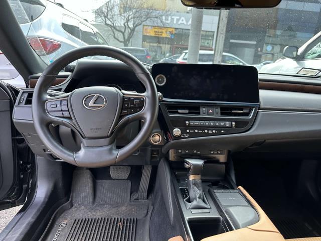 used 2022 Lexus ES car, priced at $31,995