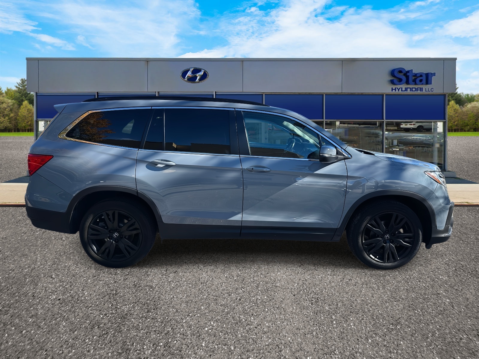 used 2022 Honda Pilot car, priced at $31,995