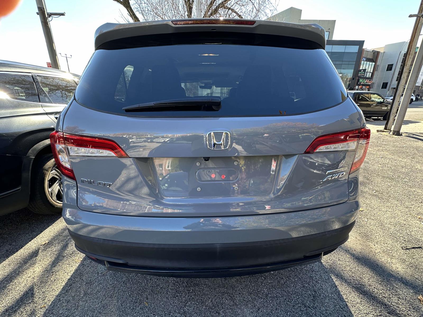 used 2022 Honda Pilot car, priced at $31,995