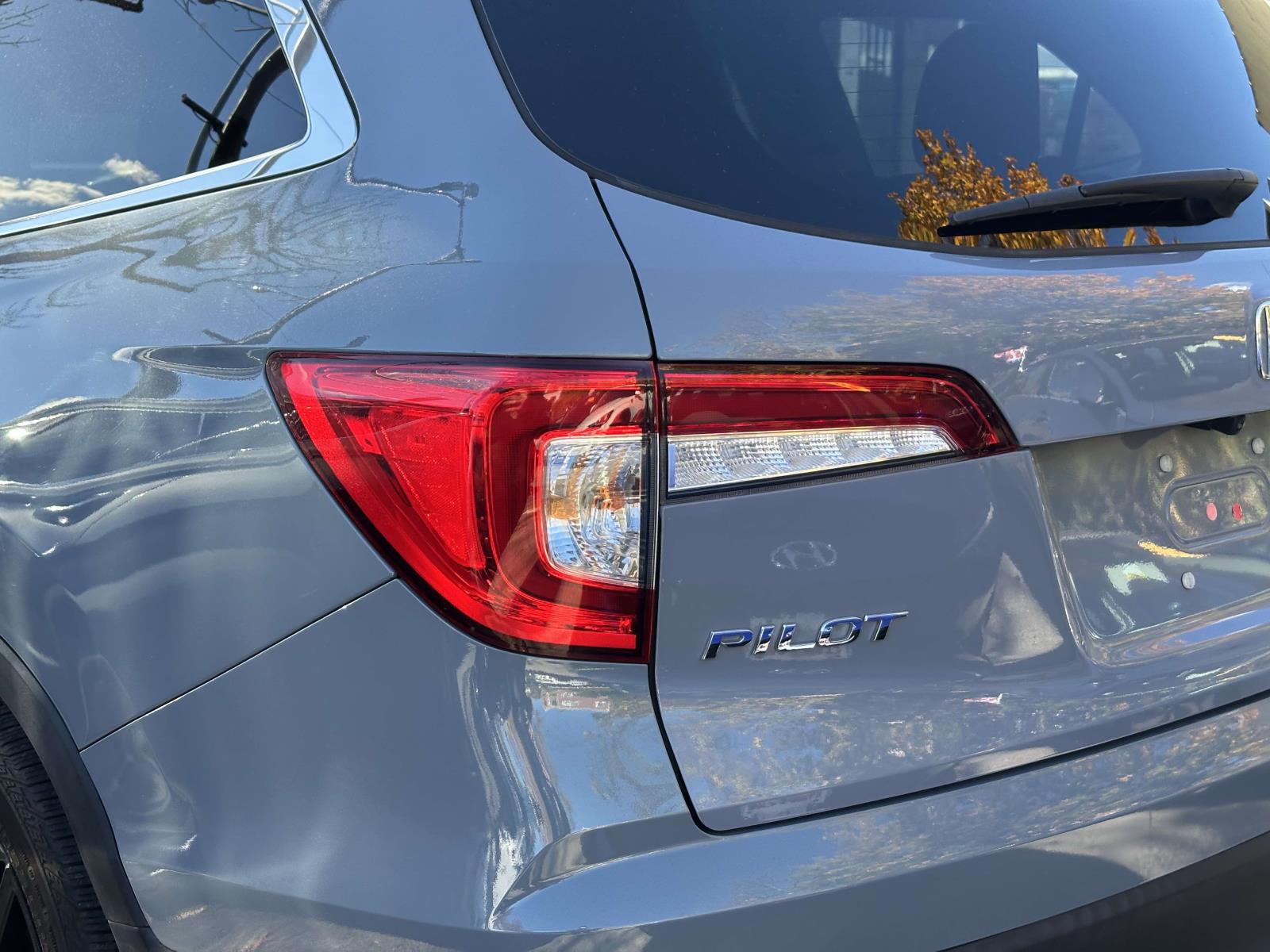 used 2022 Honda Pilot car, priced at $31,995