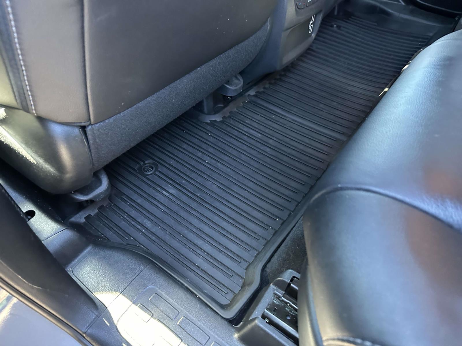 used 2022 Honda Pilot car, priced at $31,995