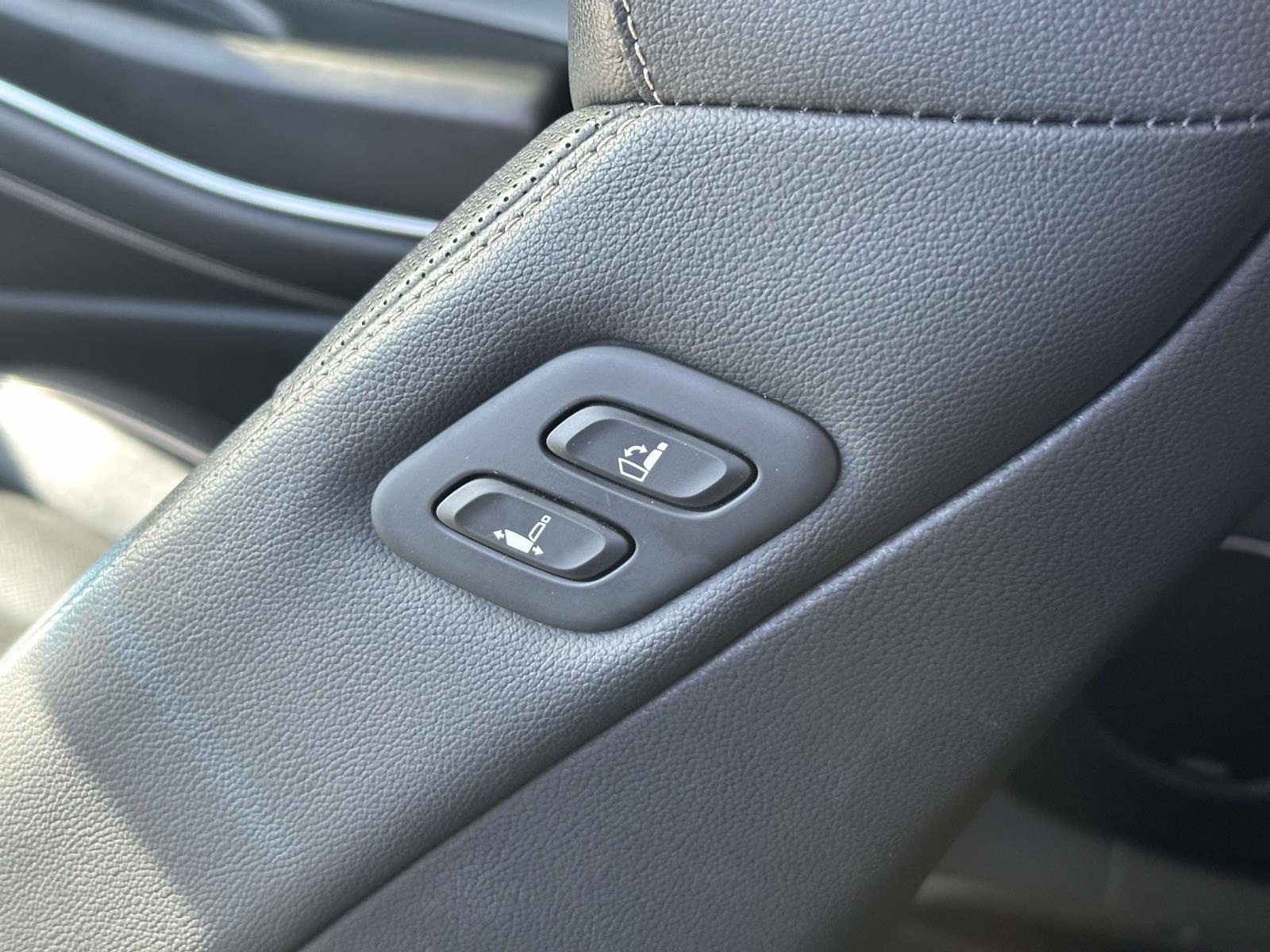 used 2021 Genesis GV80 car, priced at $32,995