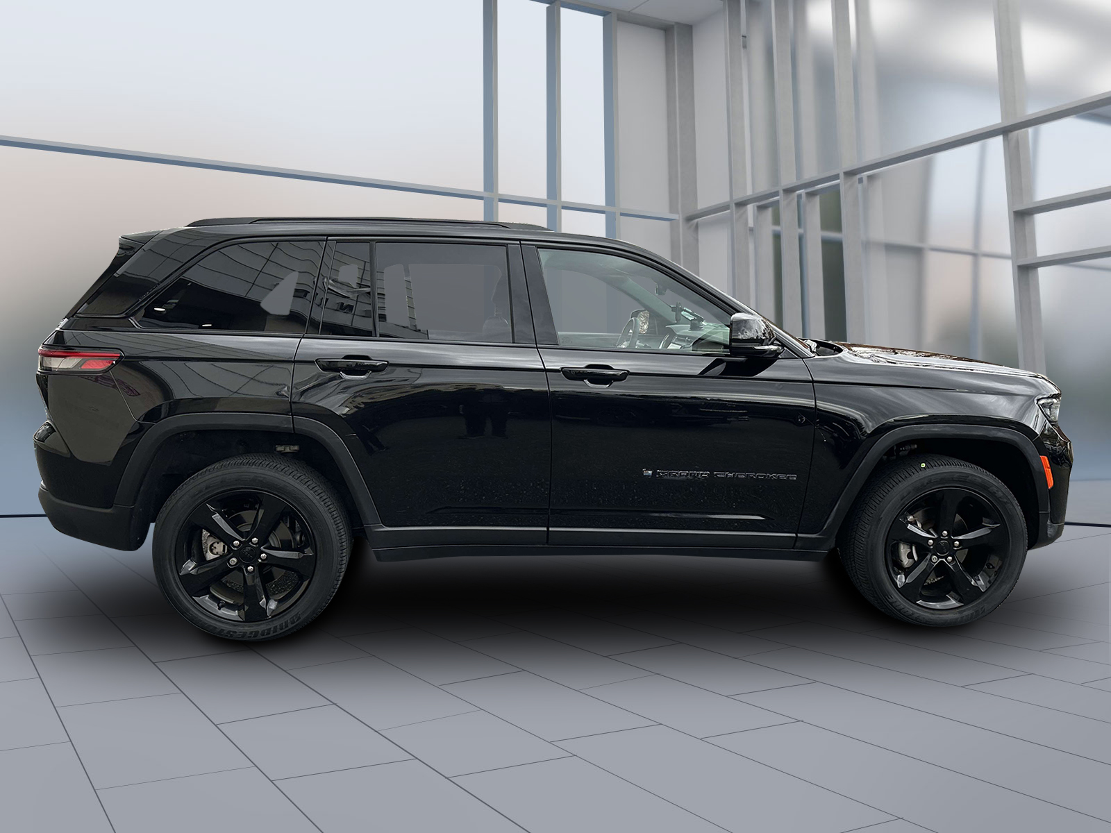 used 2023 Jeep Grand Cherokee car, priced at $33,095