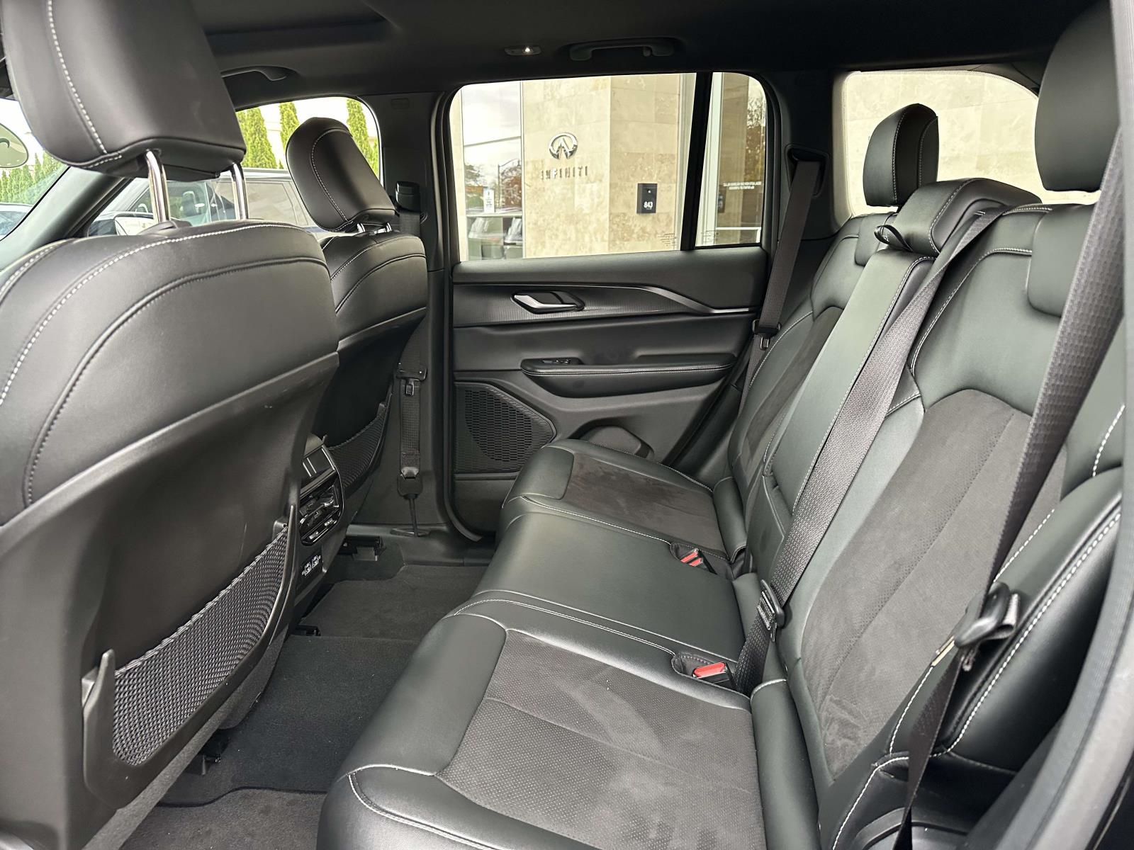 used 2023 Jeep Grand Cherokee car, priced at $33,095