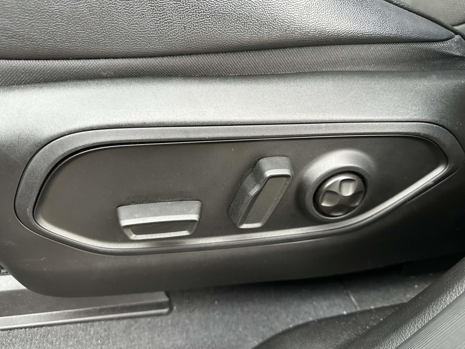 used 2023 Jeep Grand Cherokee car, priced at $33,095