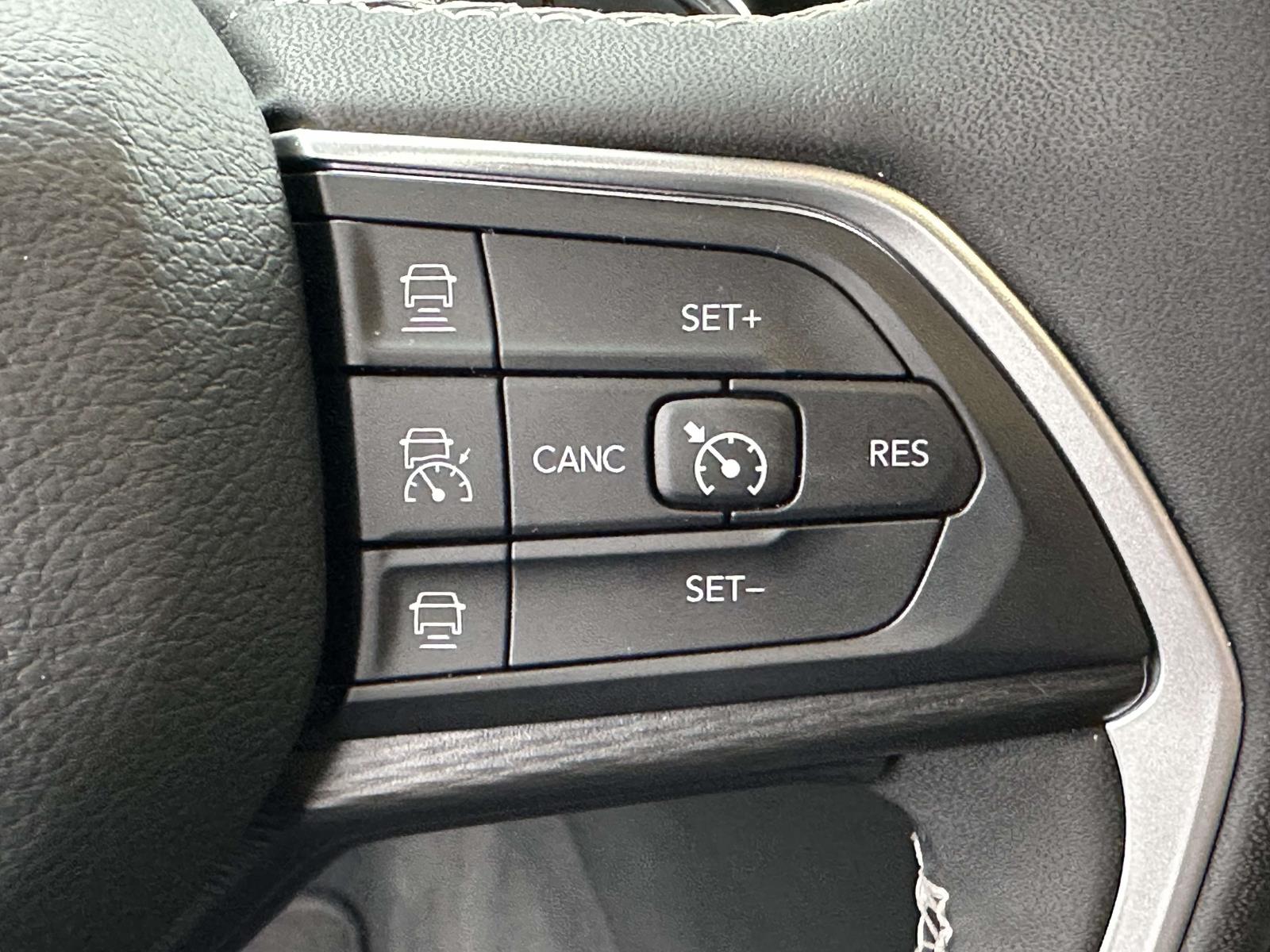 used 2023 Jeep Grand Cherokee car, priced at $33,095