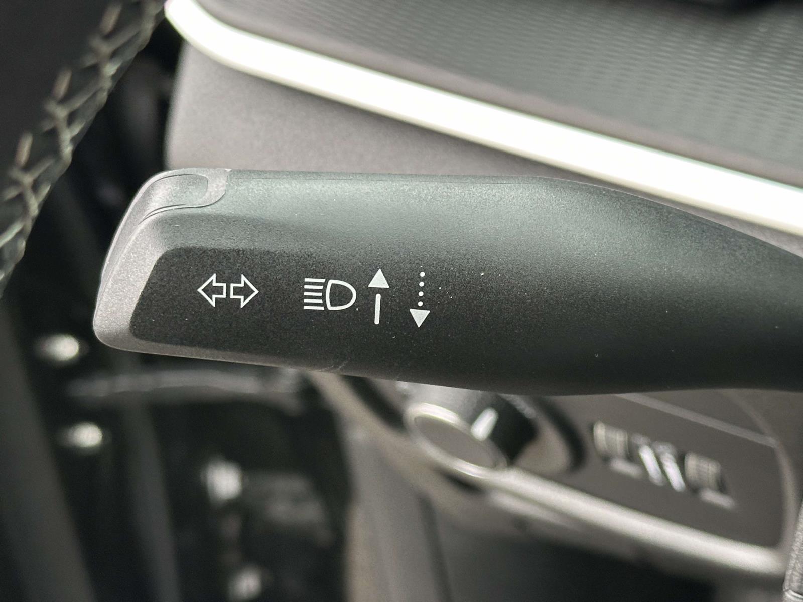 used 2023 Jeep Grand Cherokee car, priced at $33,095