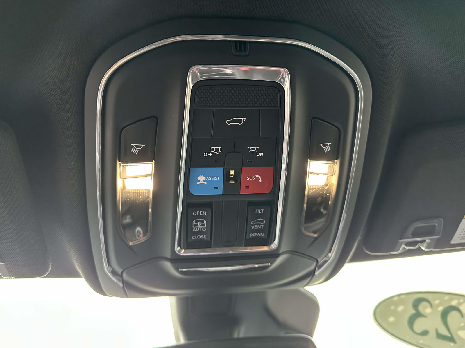 used 2023 Jeep Grand Cherokee car, priced at $33,095