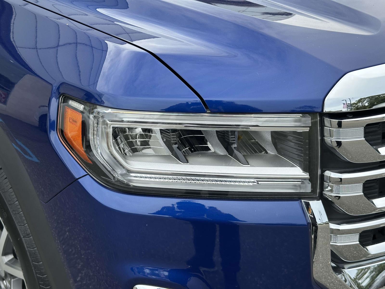 used 2023 GMC Acadia car, priced at $29,017