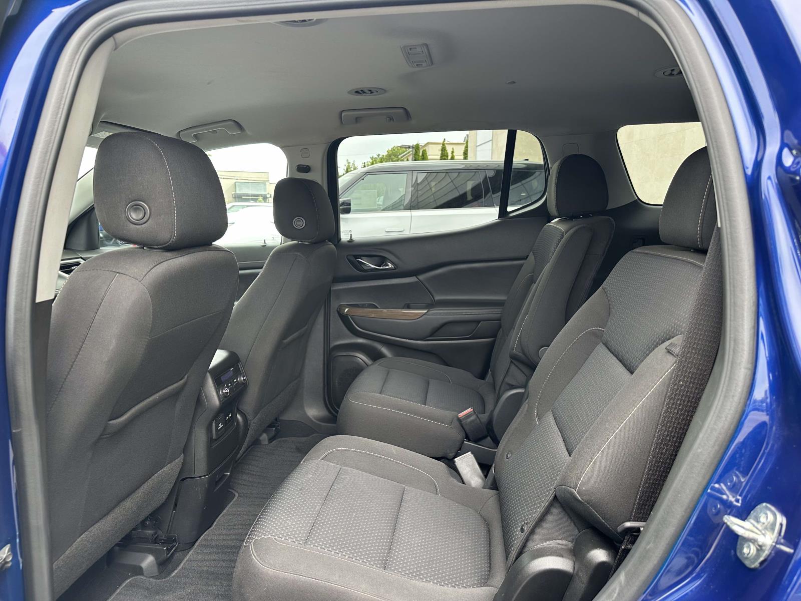 used 2023 GMC Acadia car, priced at $29,017