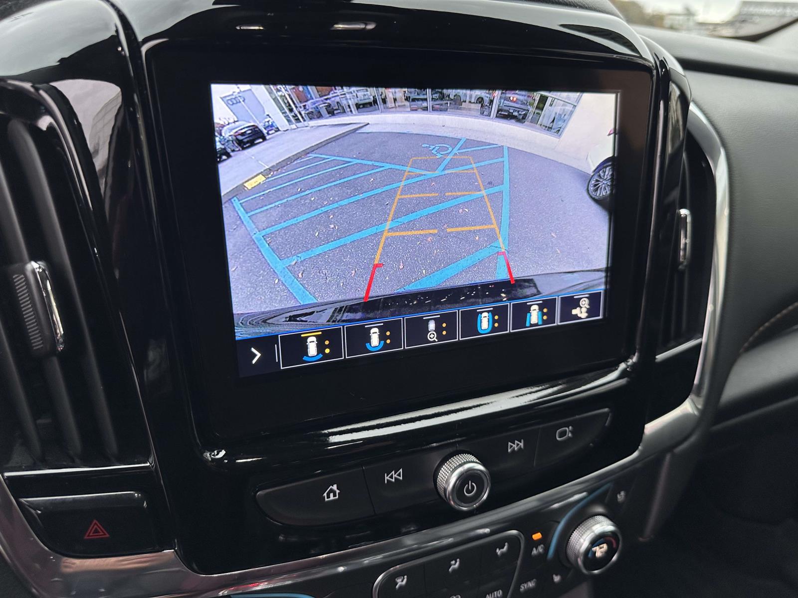 used 2020 Chevrolet Traverse car, priced at $25,430