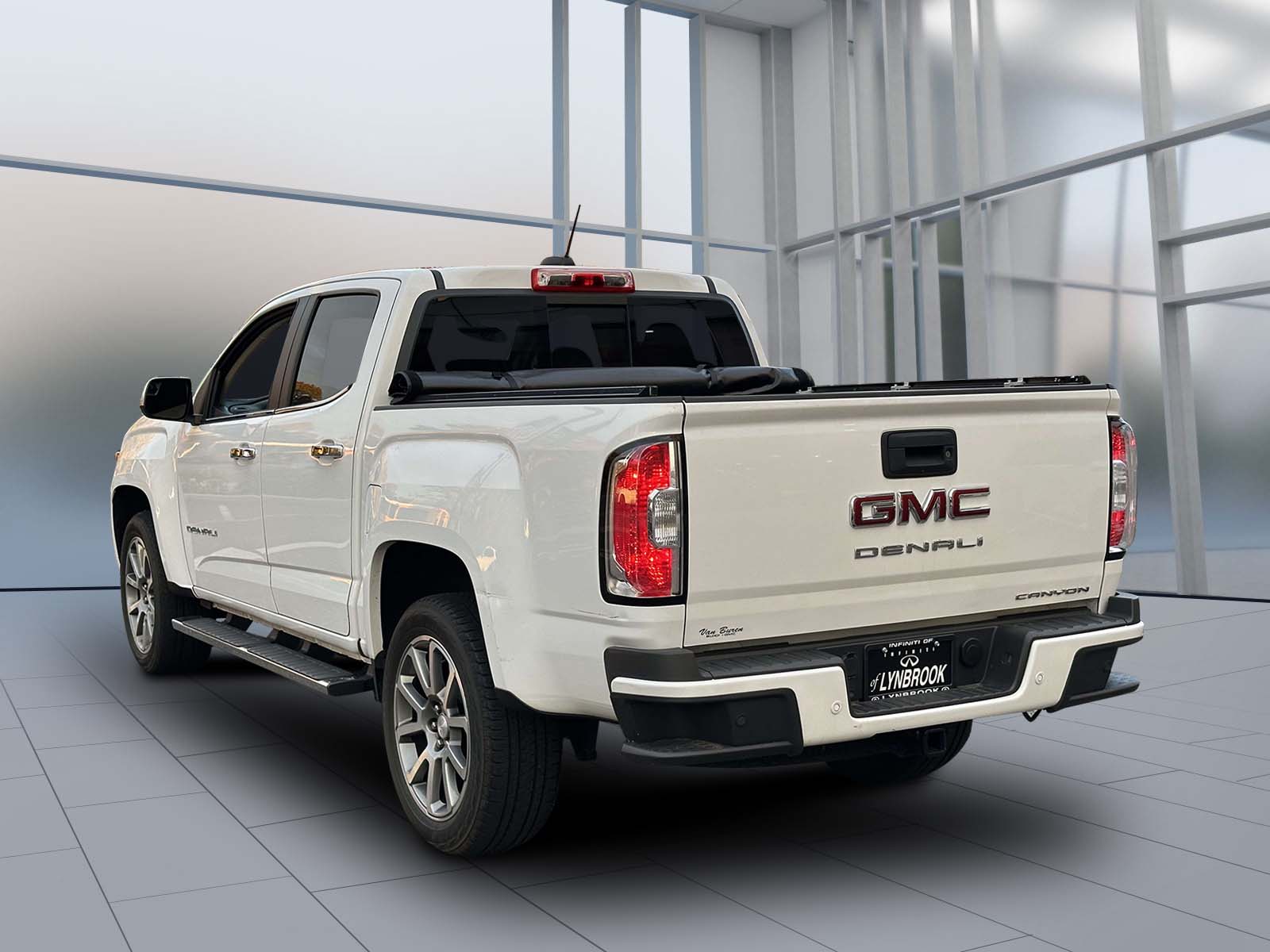 used 2022 GMC Canyon car, priced at $34,528
