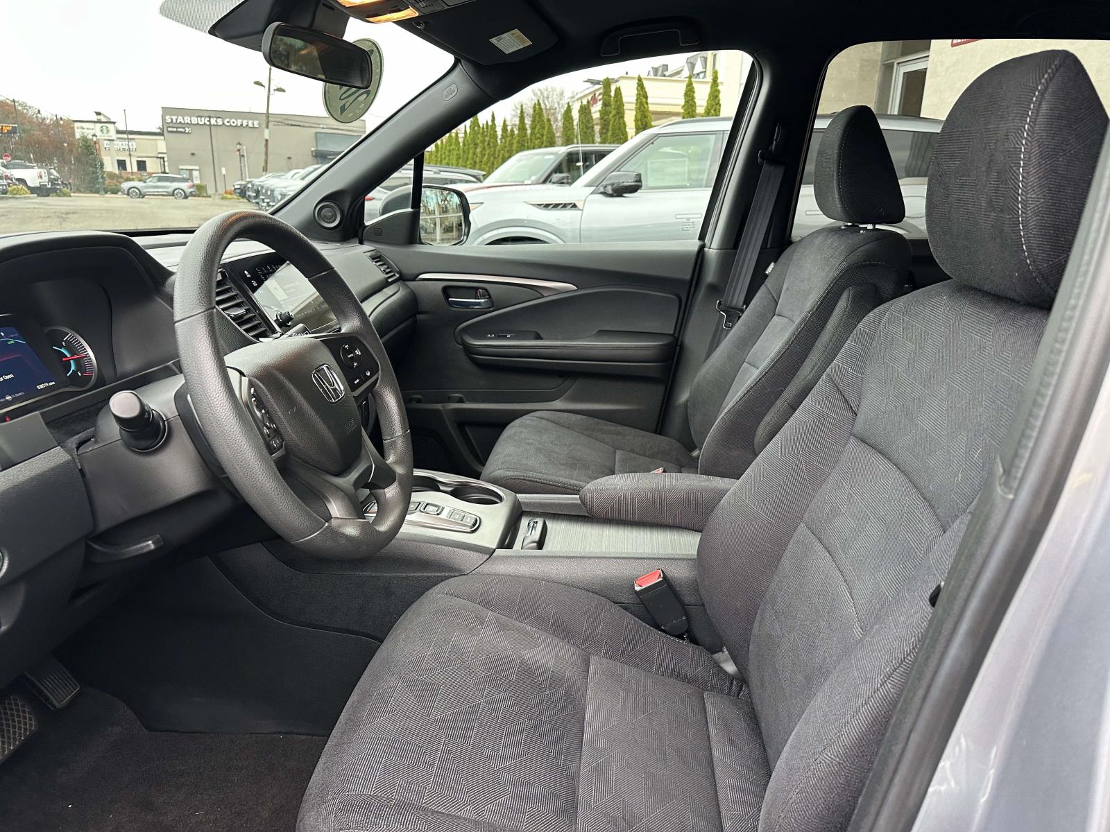 used 2022 Honda Pilot car, priced at $29,995