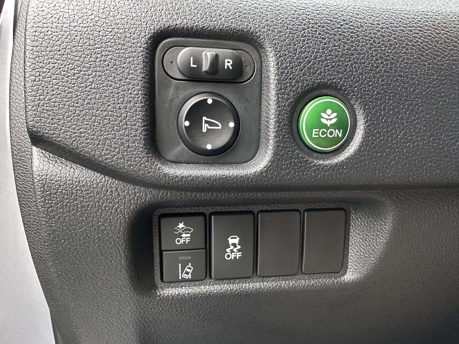 used 2022 Honda Pilot car, priced at $29,995