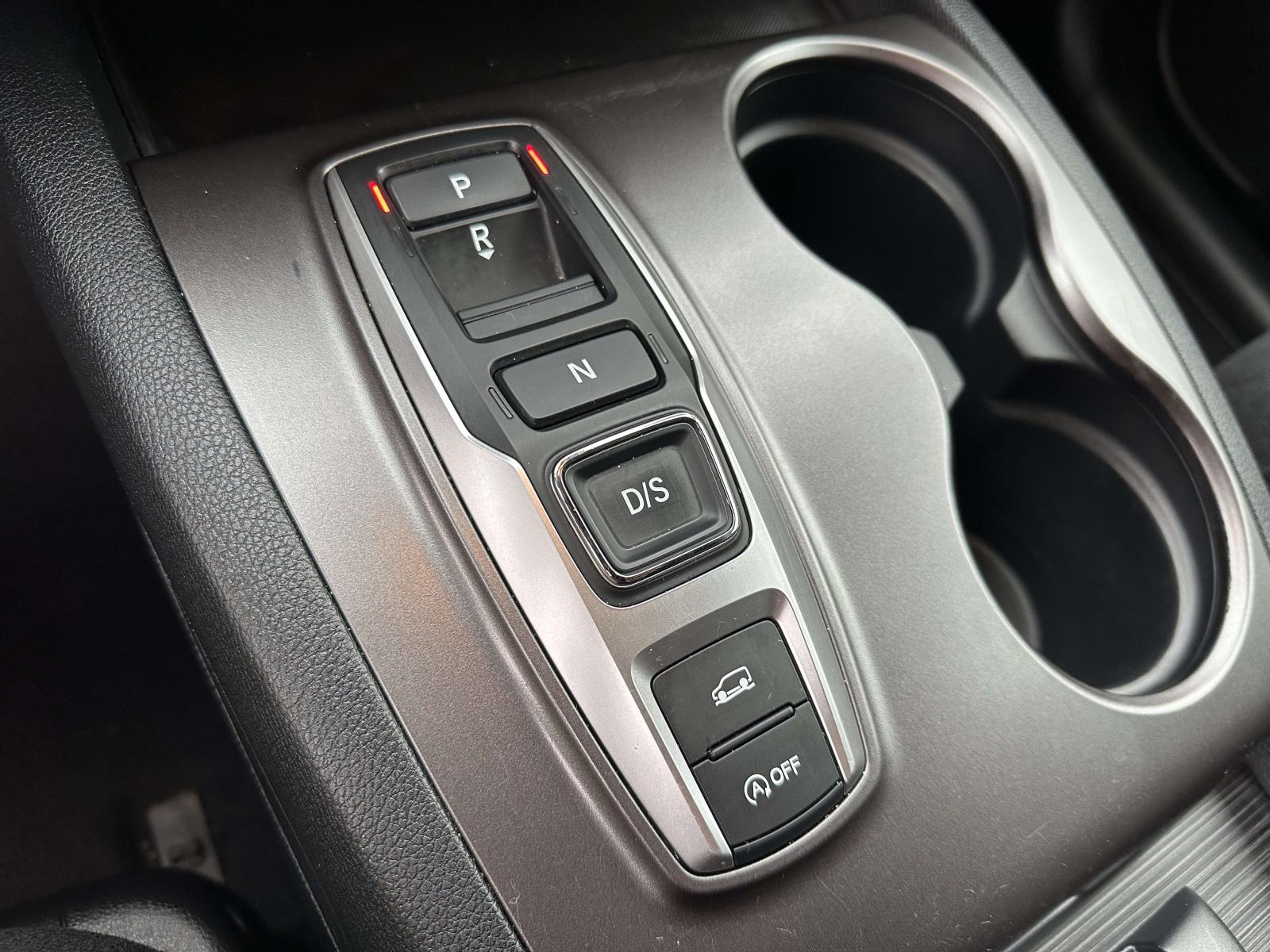 used 2022 Honda Pilot car, priced at $29,995