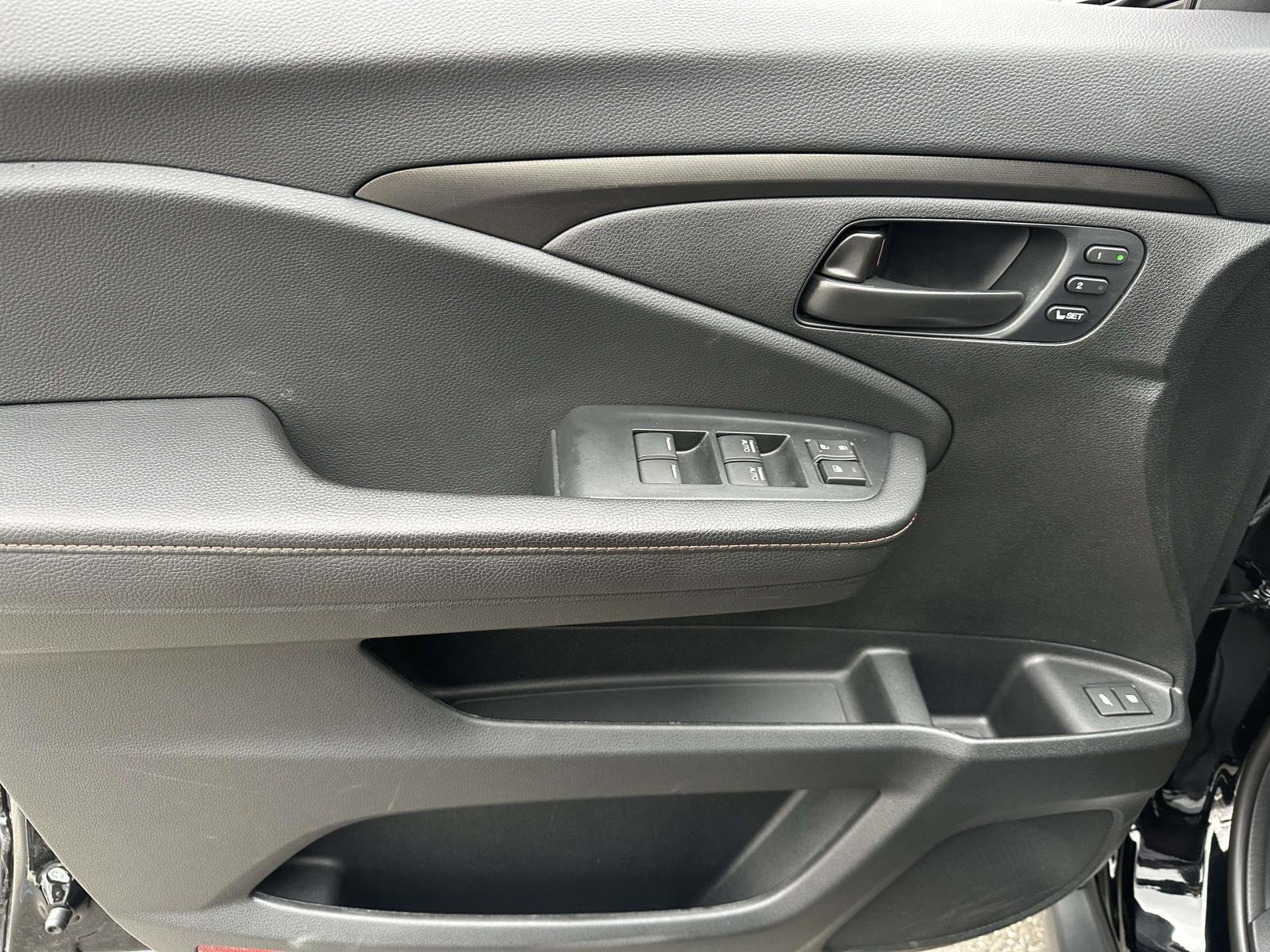 used 2025 Honda Passport car, priced at $40,799