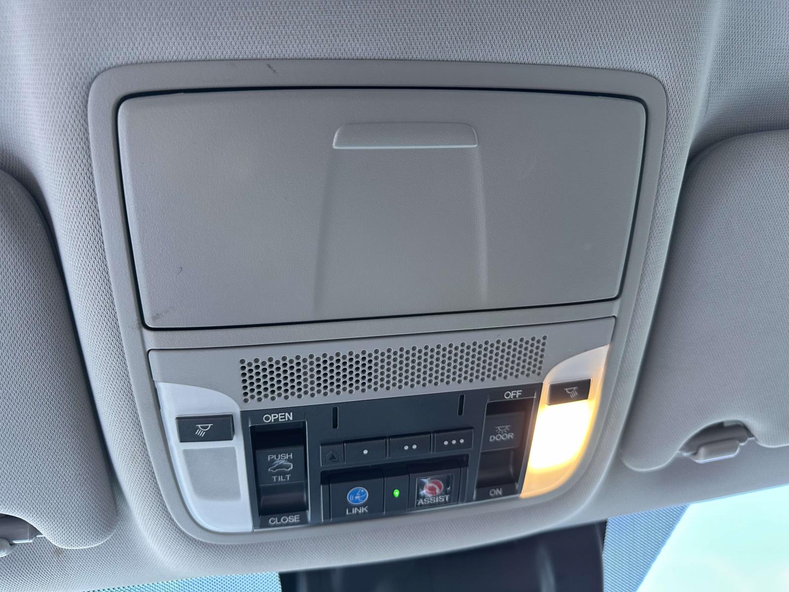 used 2019 Acura MDX car, priced at $25,674