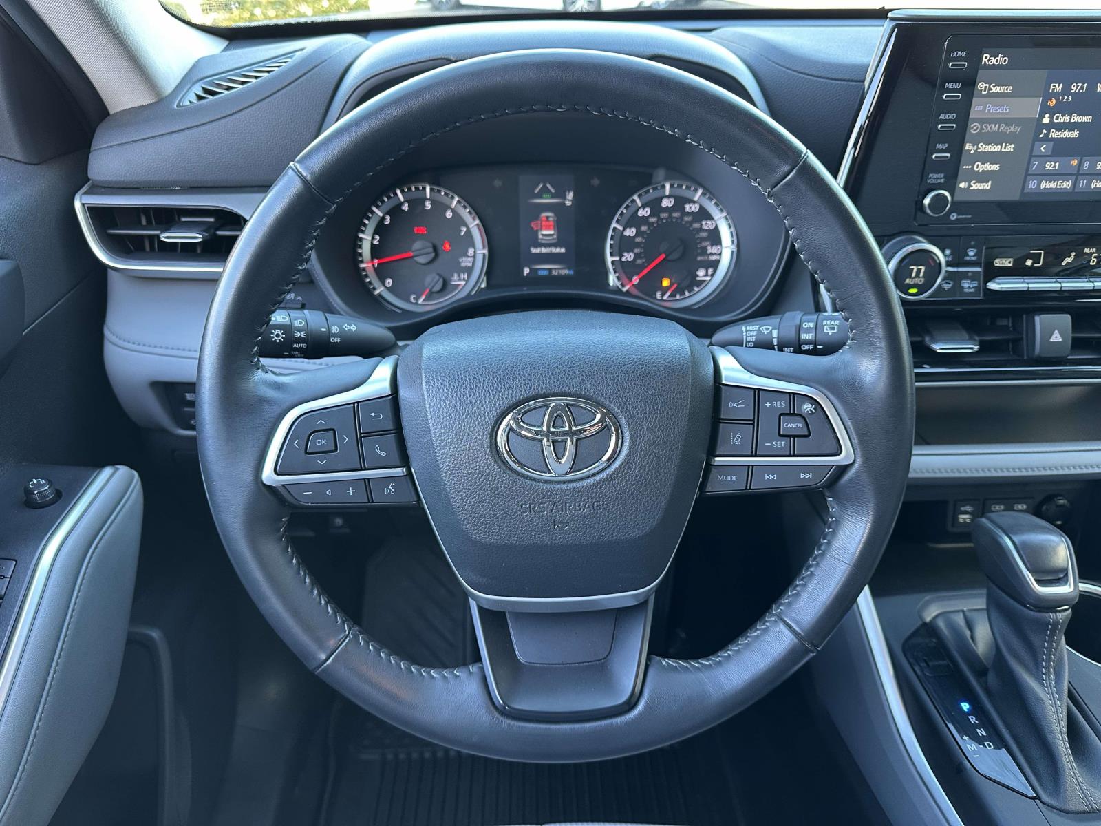 used 2022 Toyota Highlander car, priced at $35,755