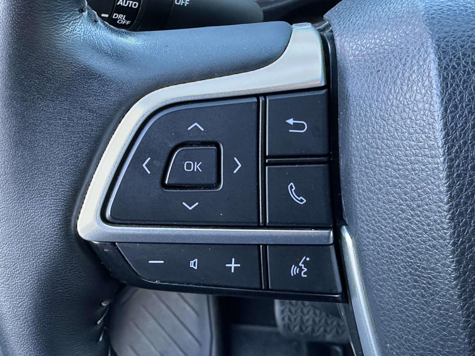 used 2022 Toyota Highlander car, priced at $35,755