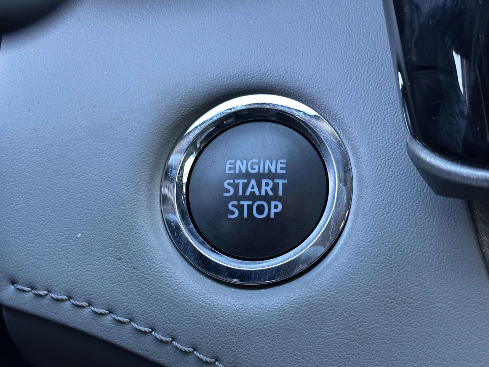 used 2022 Toyota Highlander car, priced at $35,755