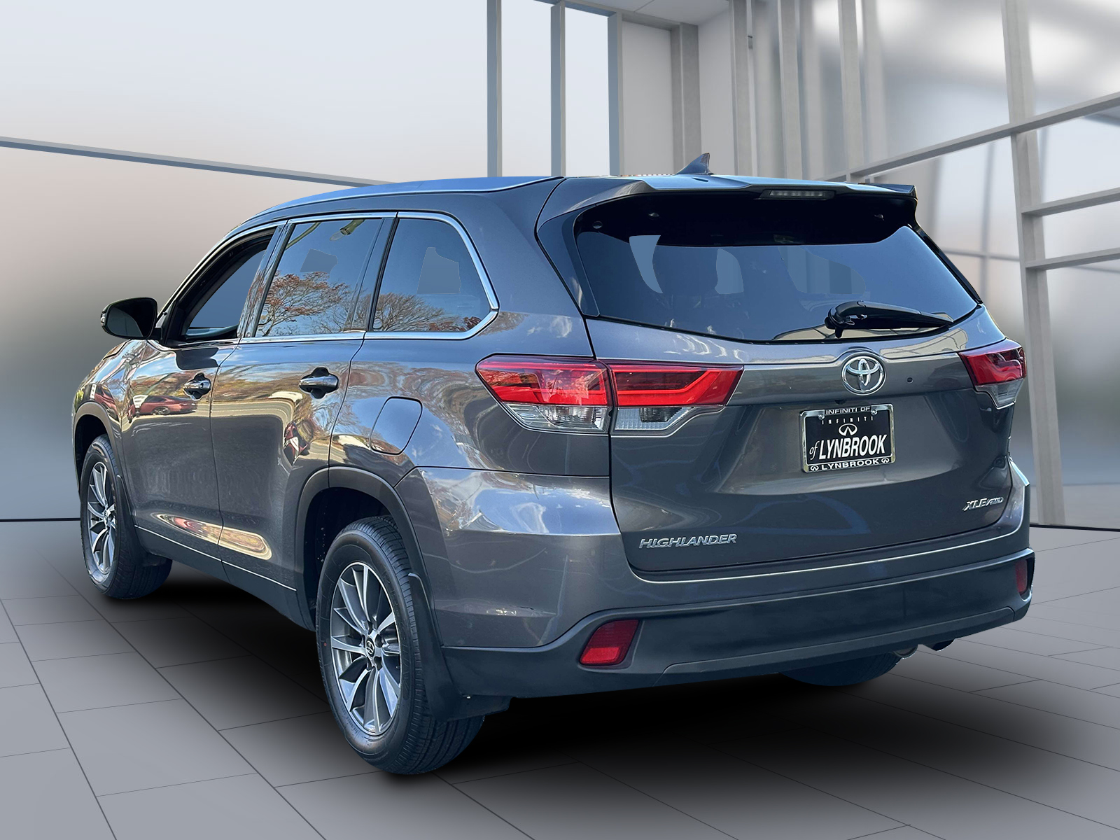 used 2019 Toyota Highlander car, priced at $25,232