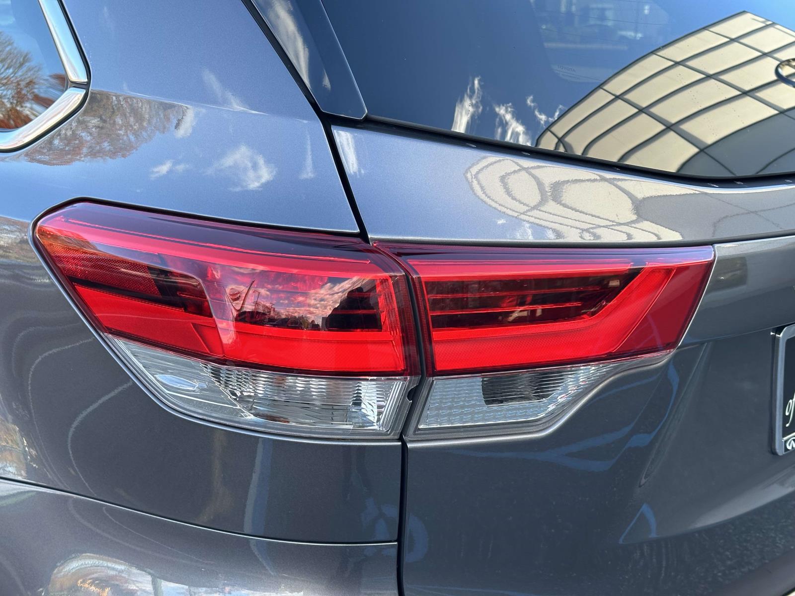 used 2019 Toyota Highlander car, priced at $25,232