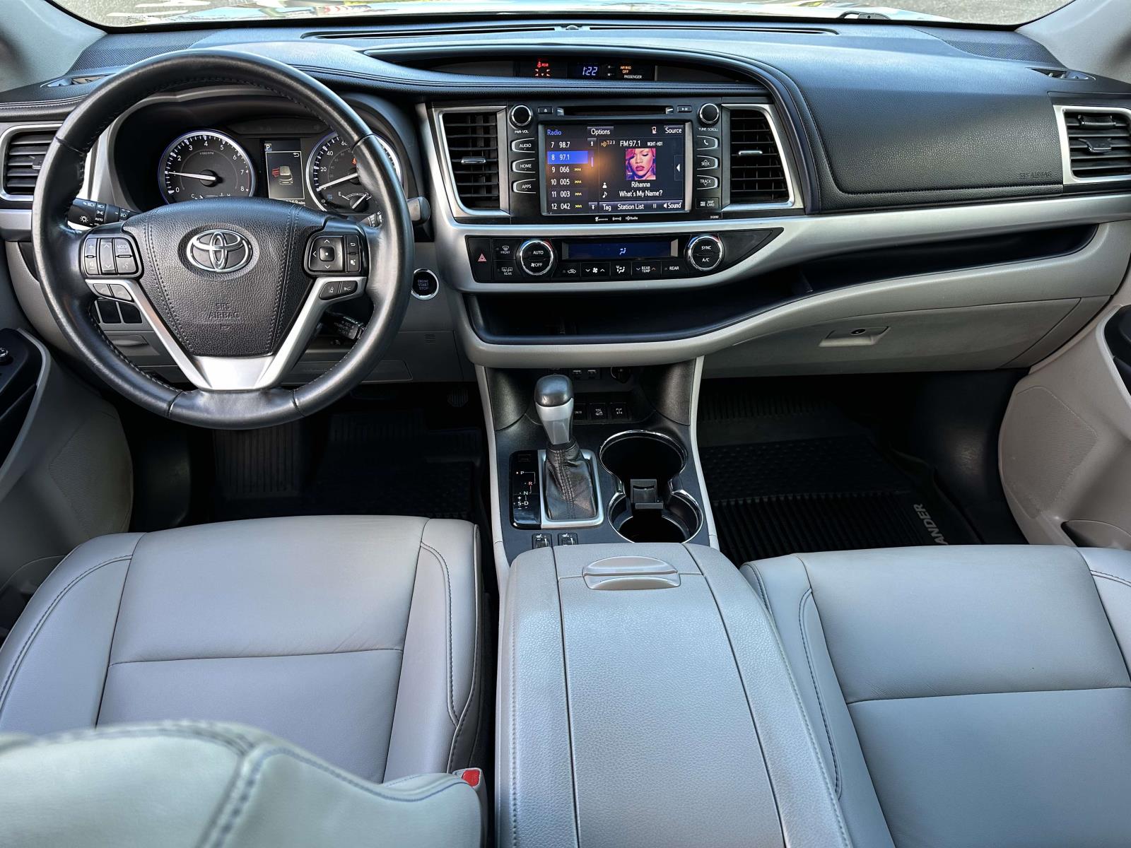used 2019 Toyota Highlander car, priced at $25,232