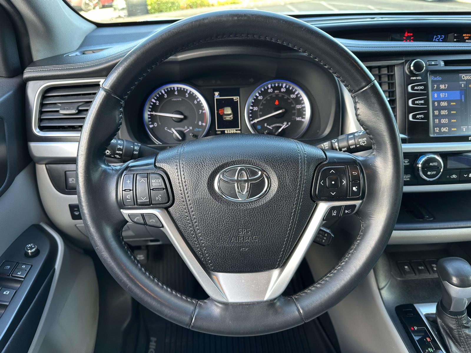 used 2019 Toyota Highlander car, priced at $25,232