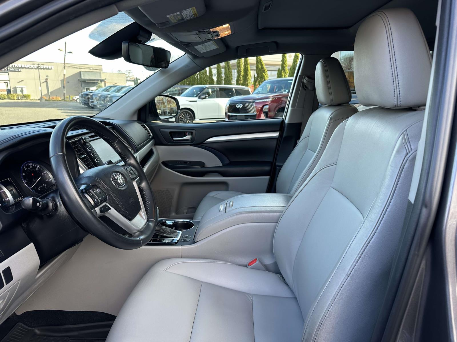 used 2019 Toyota Highlander car, priced at $25,232