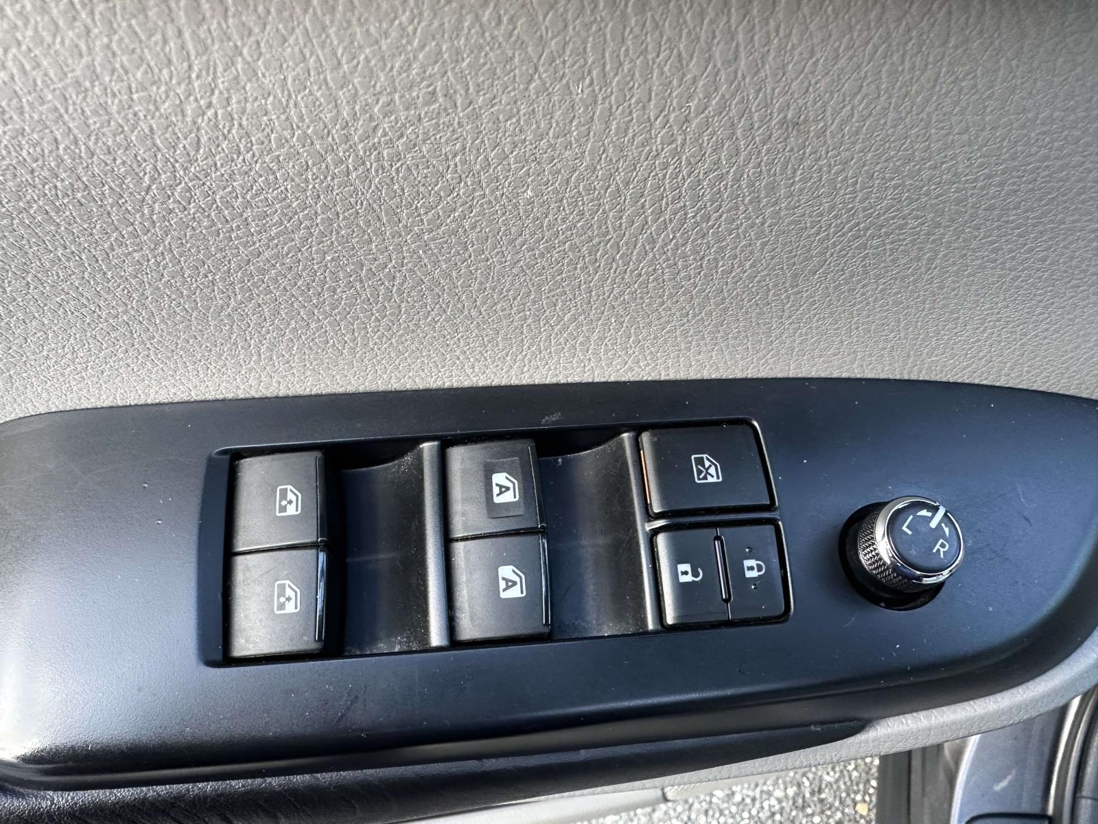 used 2019 Toyota Highlander car, priced at $25,232