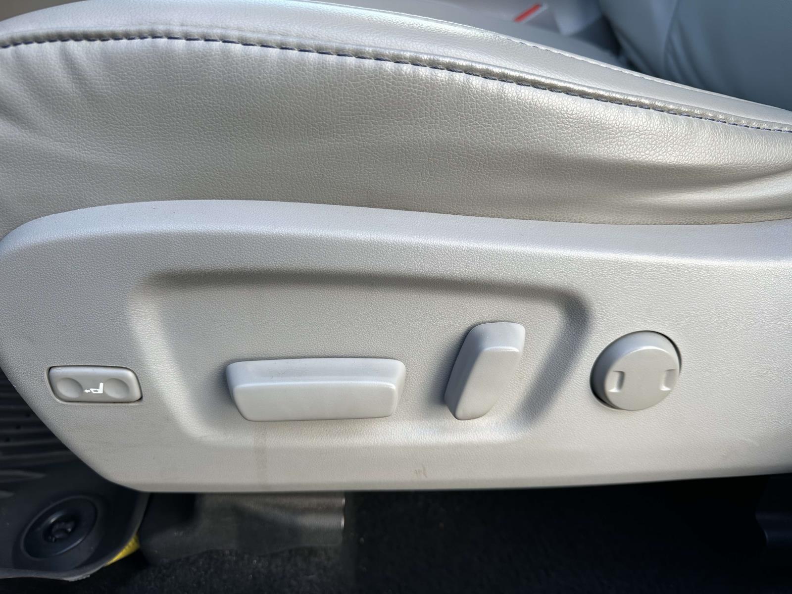 used 2019 Toyota Highlander car, priced at $25,232