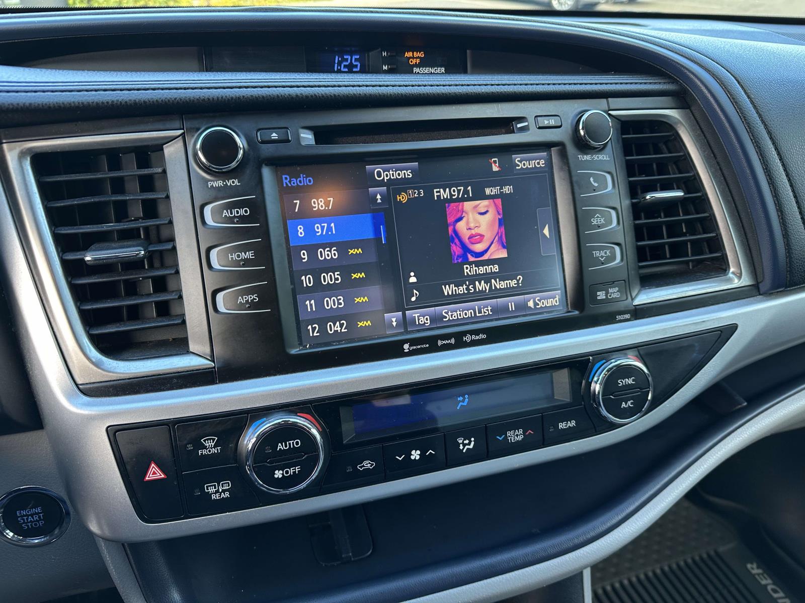 used 2019 Toyota Highlander car, priced at $25,232