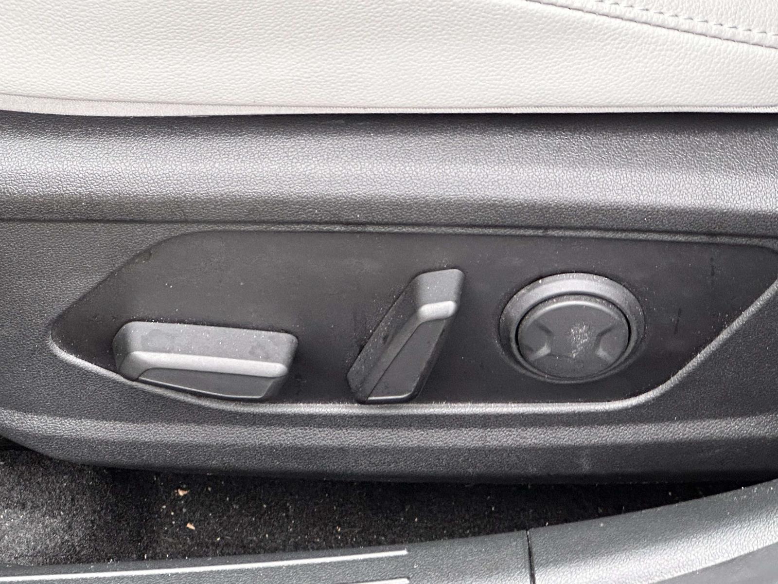 used 2023 Hyundai Elantra car, priced at $20,995